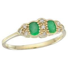 Bague de style vintage en or jaune 9K, émeraude naturelle et diamant