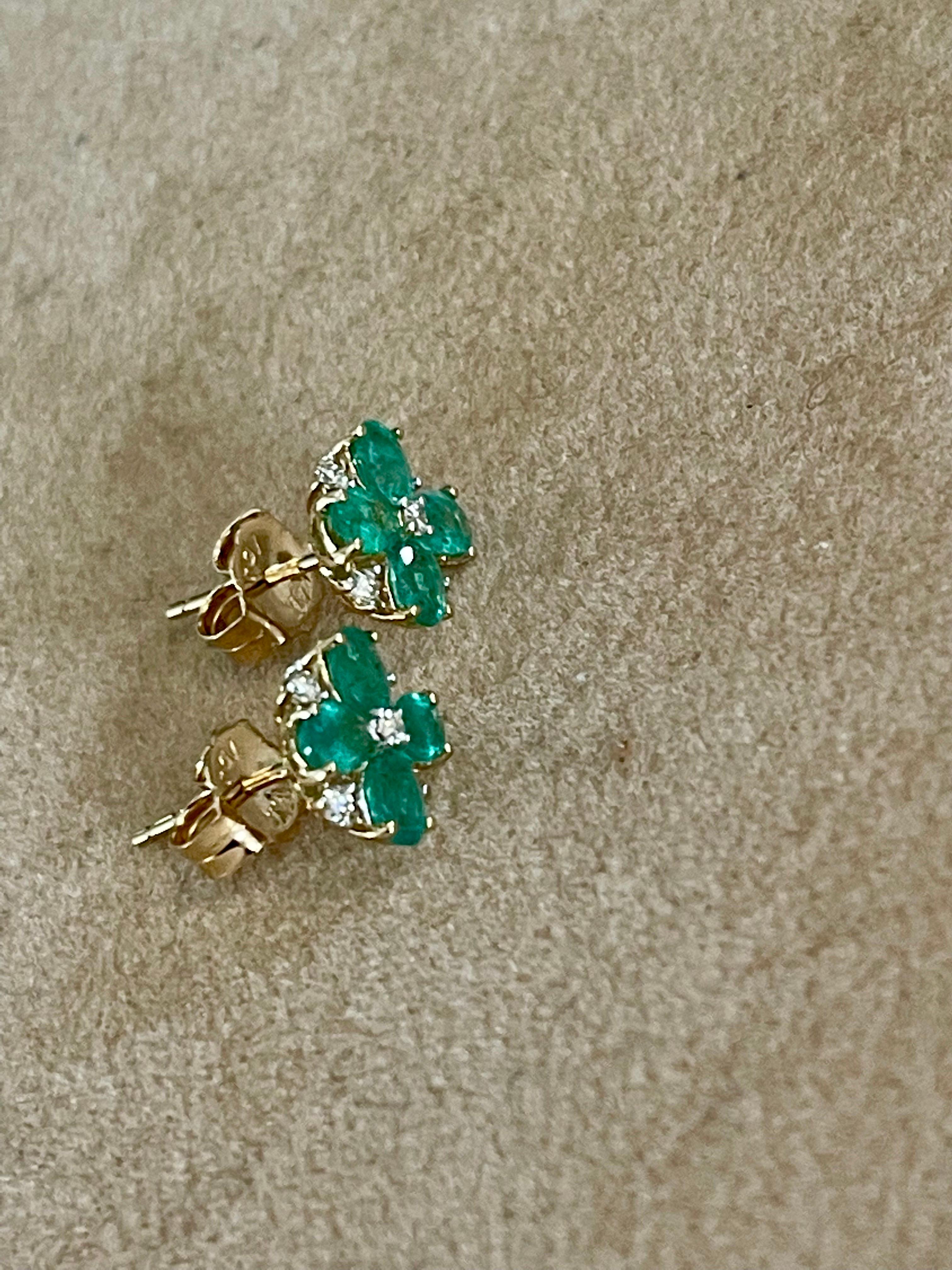 Natural Emerald and Diamonds Flower Post Earrings 14 Karat Yellow Gold In Excellent Condition In New York, NY