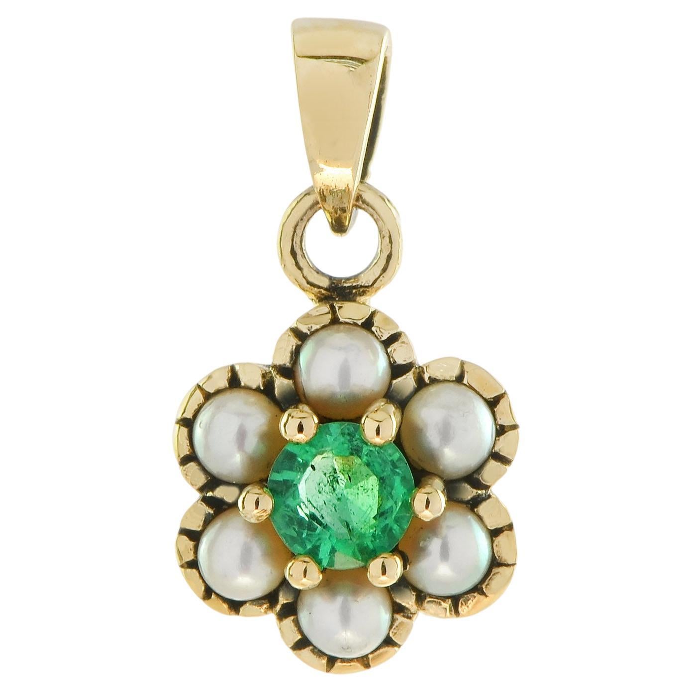 Pendentif en or massif 9K avec émeraude naturelle et perle de style vintage et grappe florale