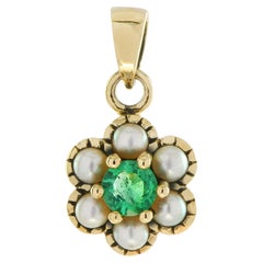 Pendentif en or massif 9K avec émeraude naturelle et perle de style vintage et grappe florale