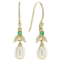 Émeraude naturelle et perle style floral vintage  Boucles d'oreilles en or jaune 9K