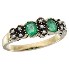 Natürlicher Smaragd und Perle Vintage-Stil Ring in massivem 9K Gelbgold