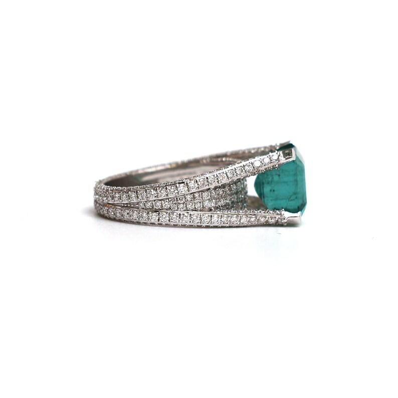 Esmeralda natural diamante corte asscher anillo de oro / esmeralda gran diamante corte asscher Contemporáneo en venta