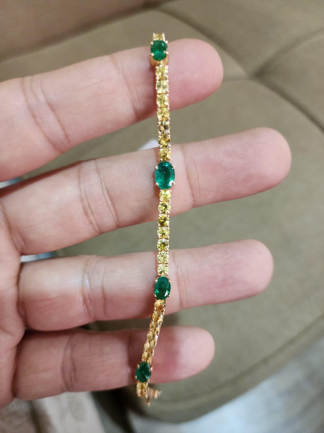Women's Natural Emerald Bracelet with 2.60 Cts Emerald & Yellow Sapphire 6.00 Cts 18k For Sale