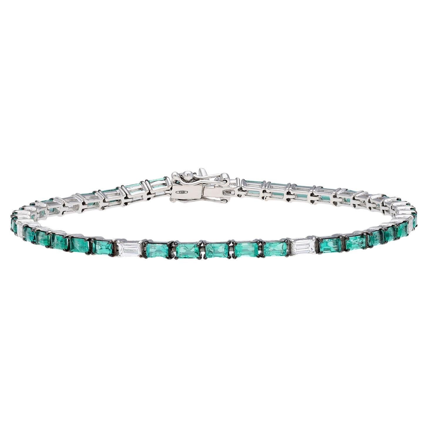 Natural Emerald  bracelet with diamond 0.63 cts in 18k gold