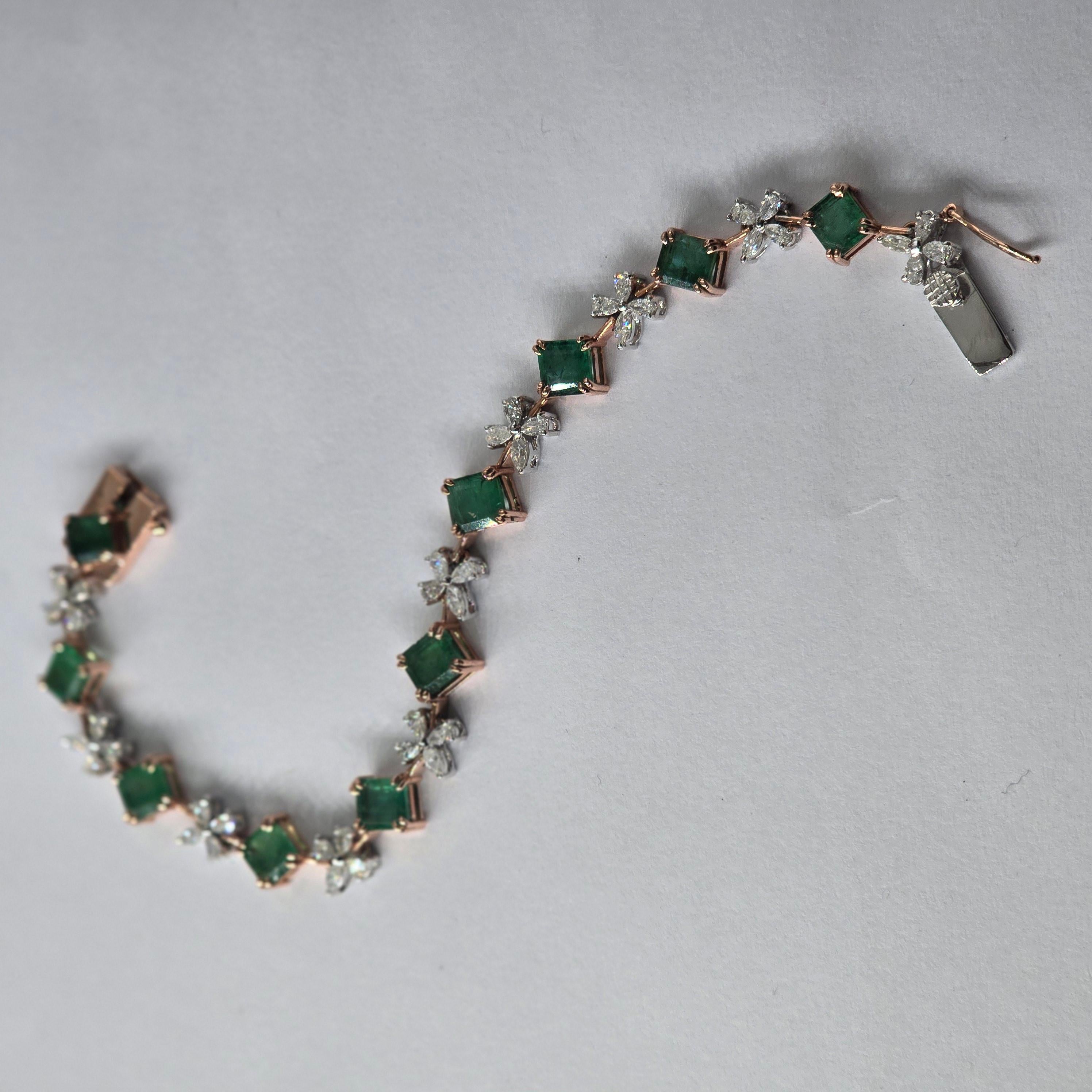 Bracelet en émeraude naturelle avec diamants et or 14 carats Pour femmes en vente