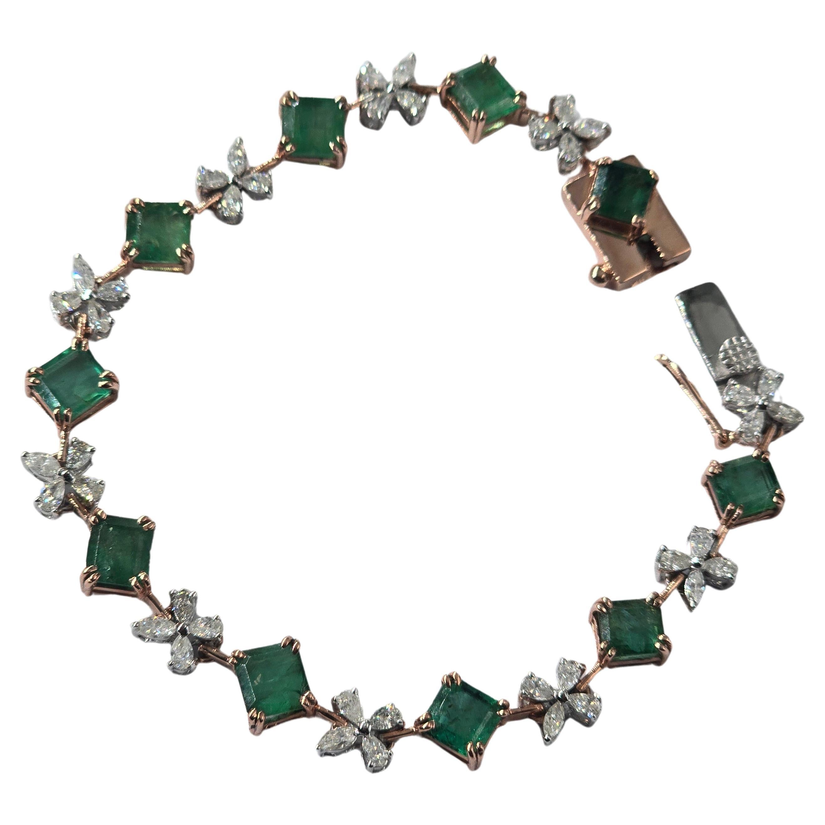 Bracelet en émeraude naturelle avec diamants et or 14 carats en vente