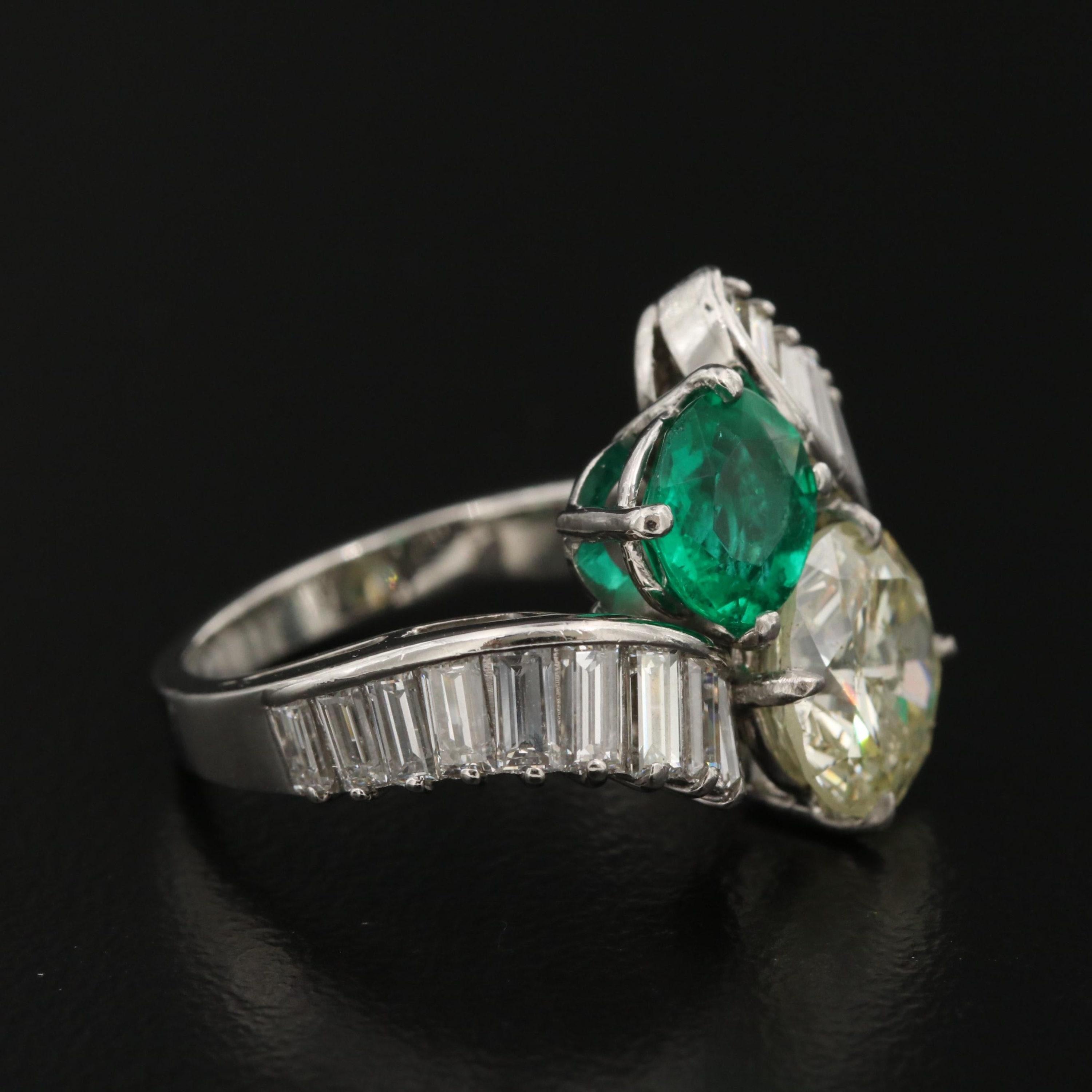 For Sale:  Art Deco 2.58 Carat Natural Diamond Emerald Bridal Ring White Gold Cocktail Ring 4