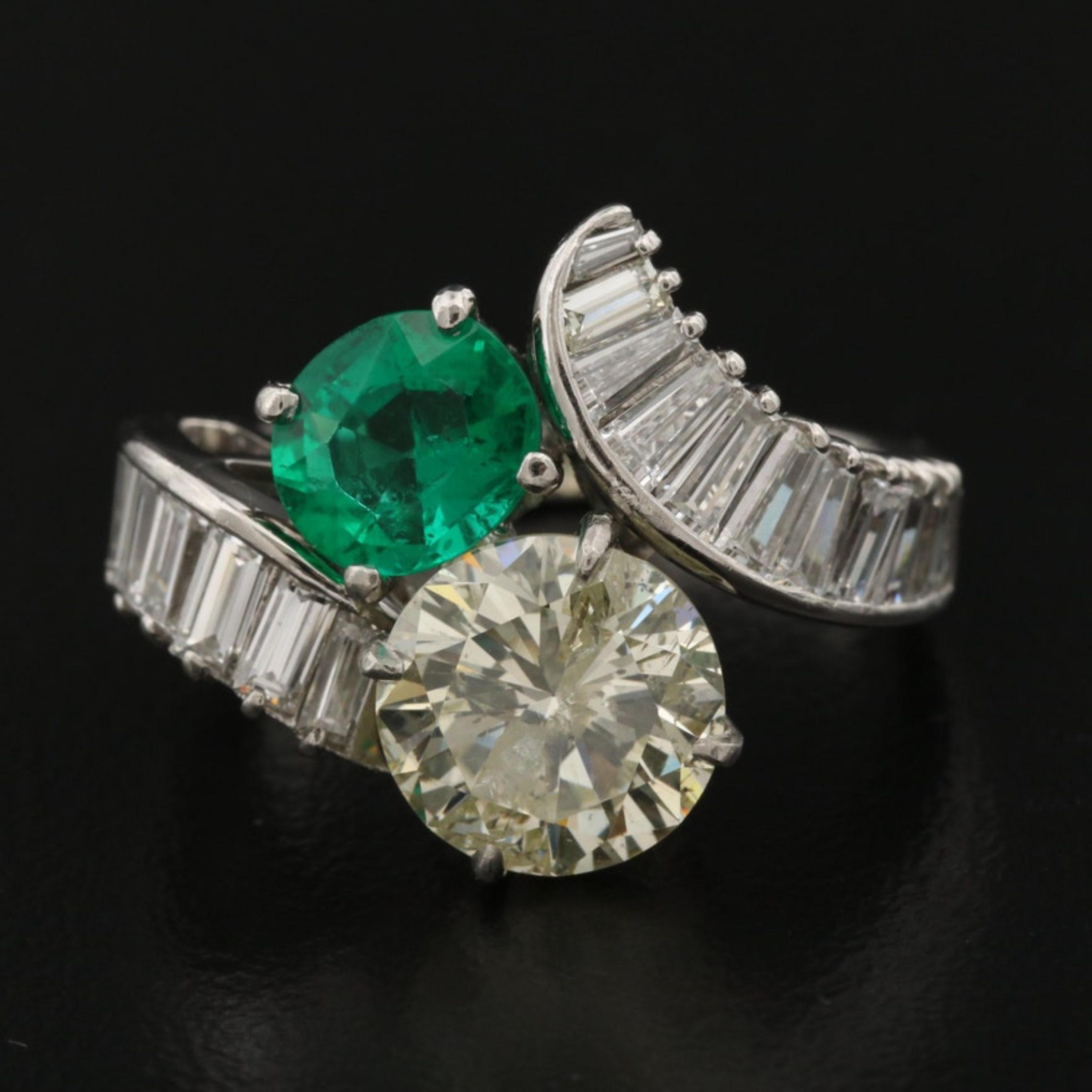 For Sale:  Art Deco 2.58 Carat Natural Diamond Emerald Bridal Ring White Gold Cocktail Ring 5