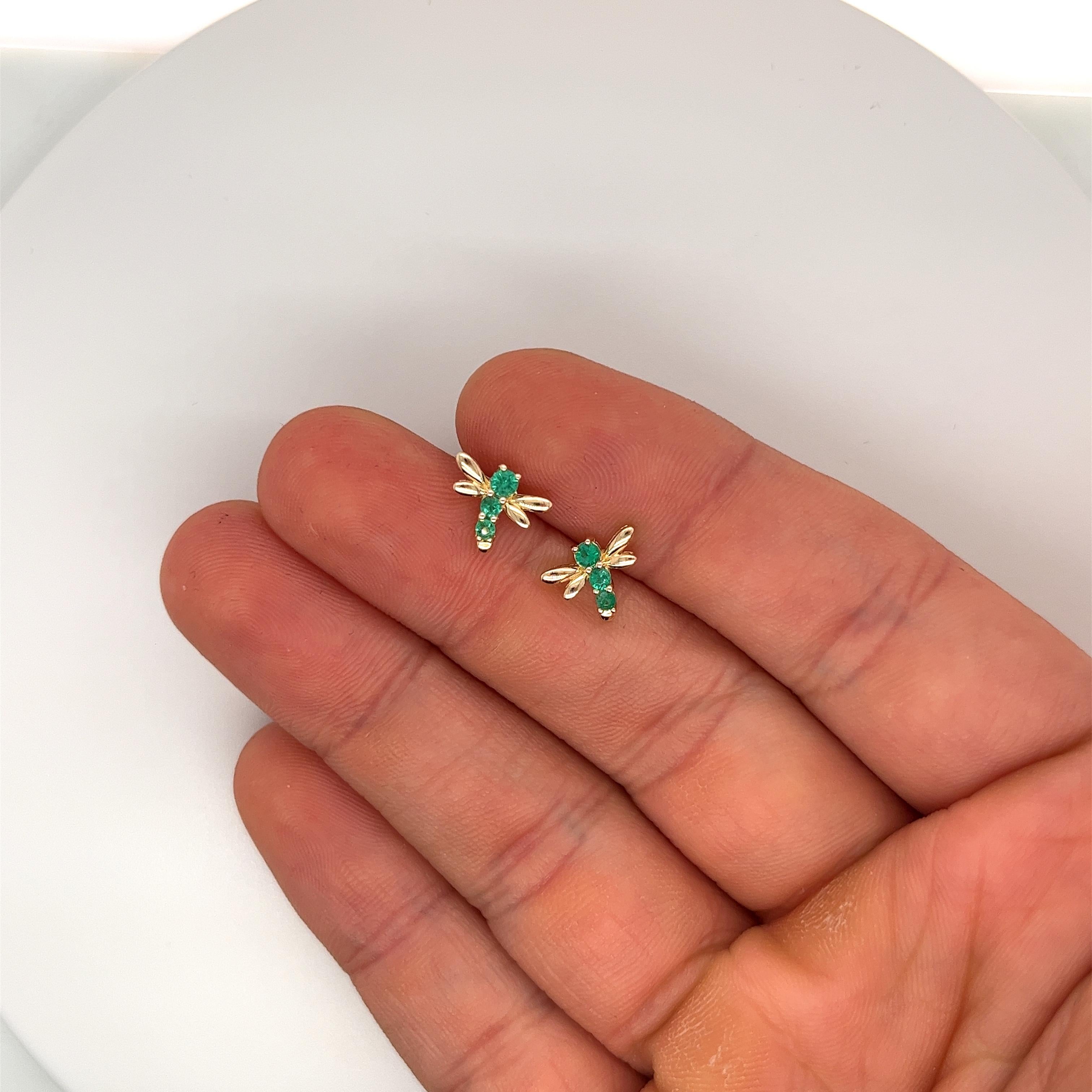 Round Cut Natural Emerald Dragonfly Stud Earrings in 14k Solid Yellow Gold For Sale