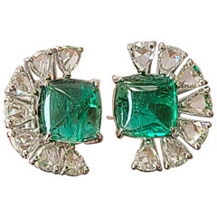 Natural Emerald Cabochon Ring Set in 18 Karat Gold with Diamonds