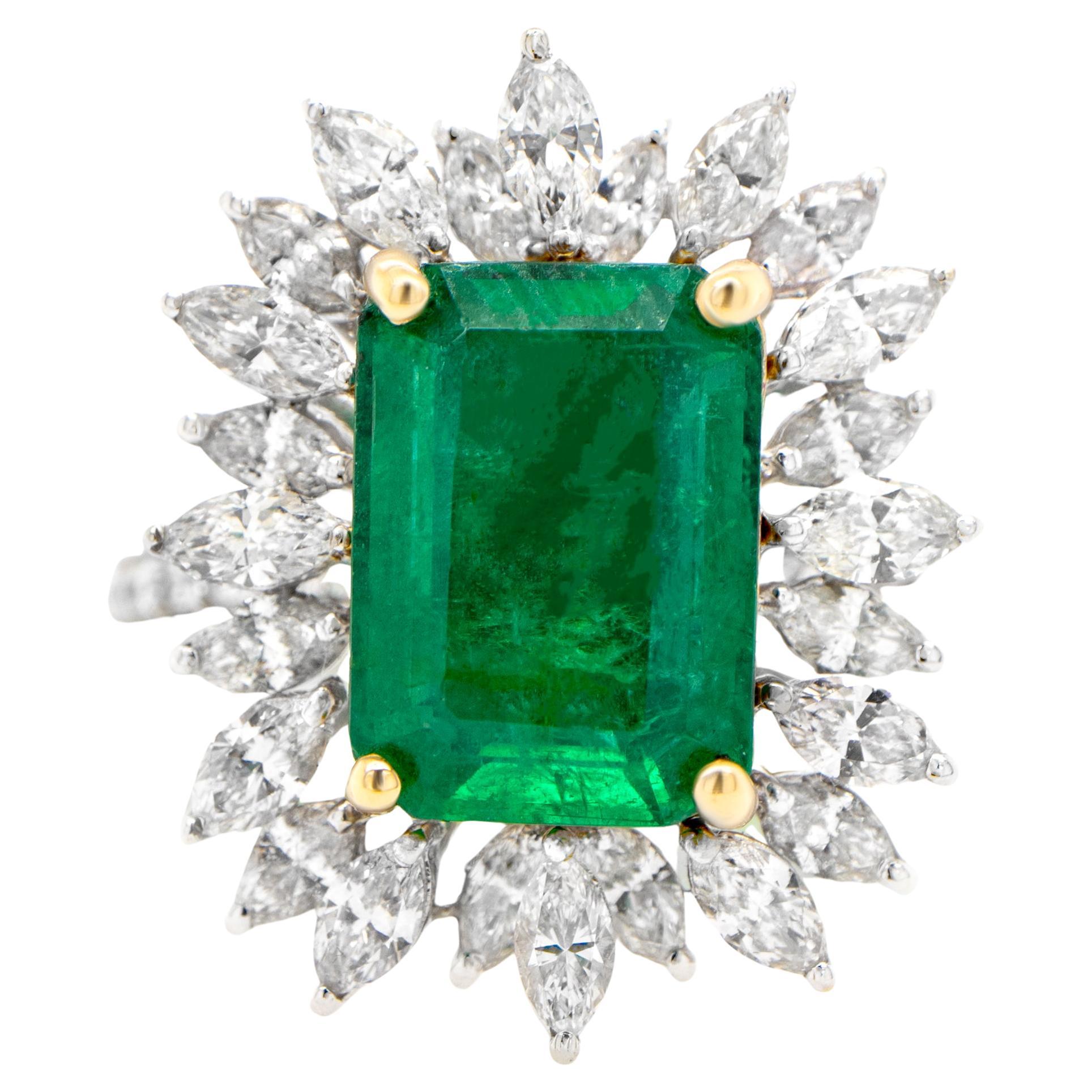 Natural Emerald Cocktail Ring Marquise Diamond Halo 4.75 Carats 18K Gold For Sale