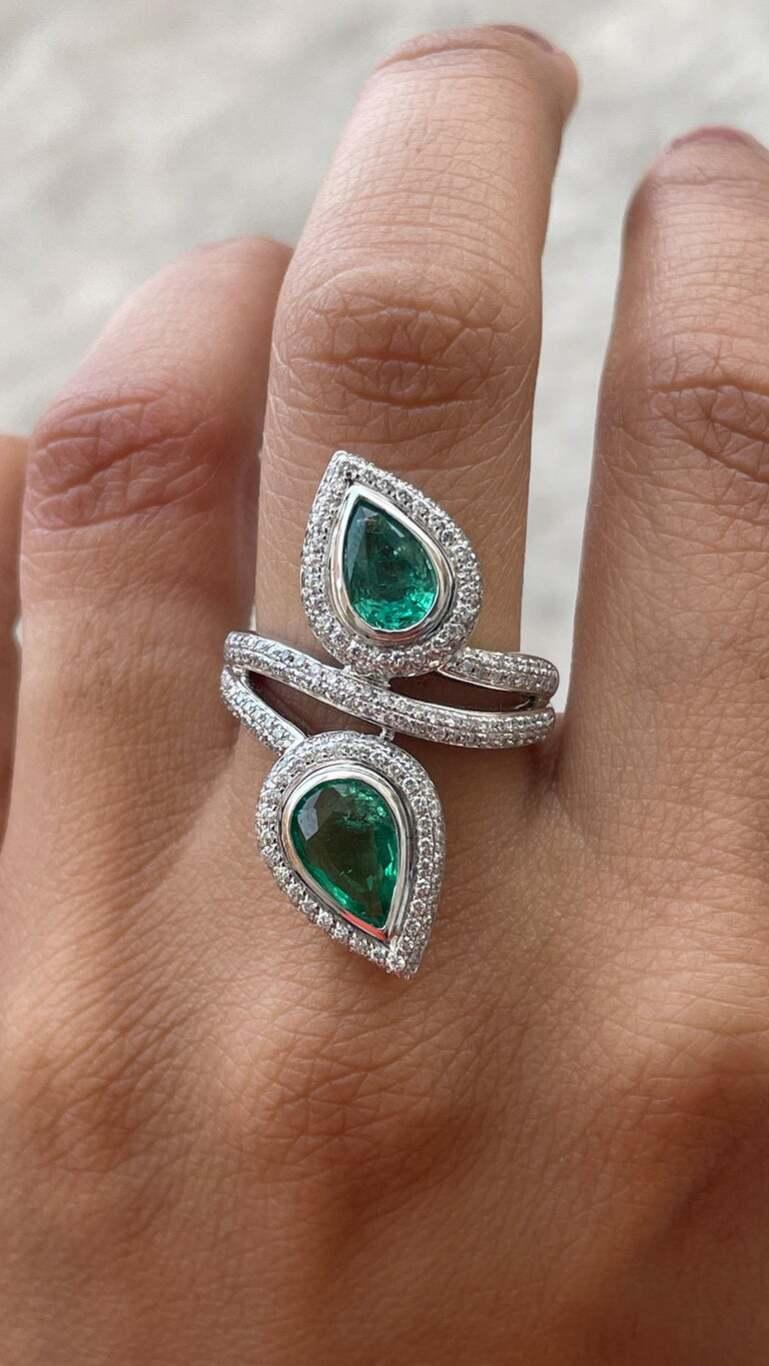 For Sale:  Natural Emerald Cocktail Women Ring with Diamonds in 14k Solid White Gold 2