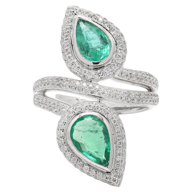 For Sale:  Natural Emerald Cocktail Women Ring with Diamonds in 14k Solid White Gold 3