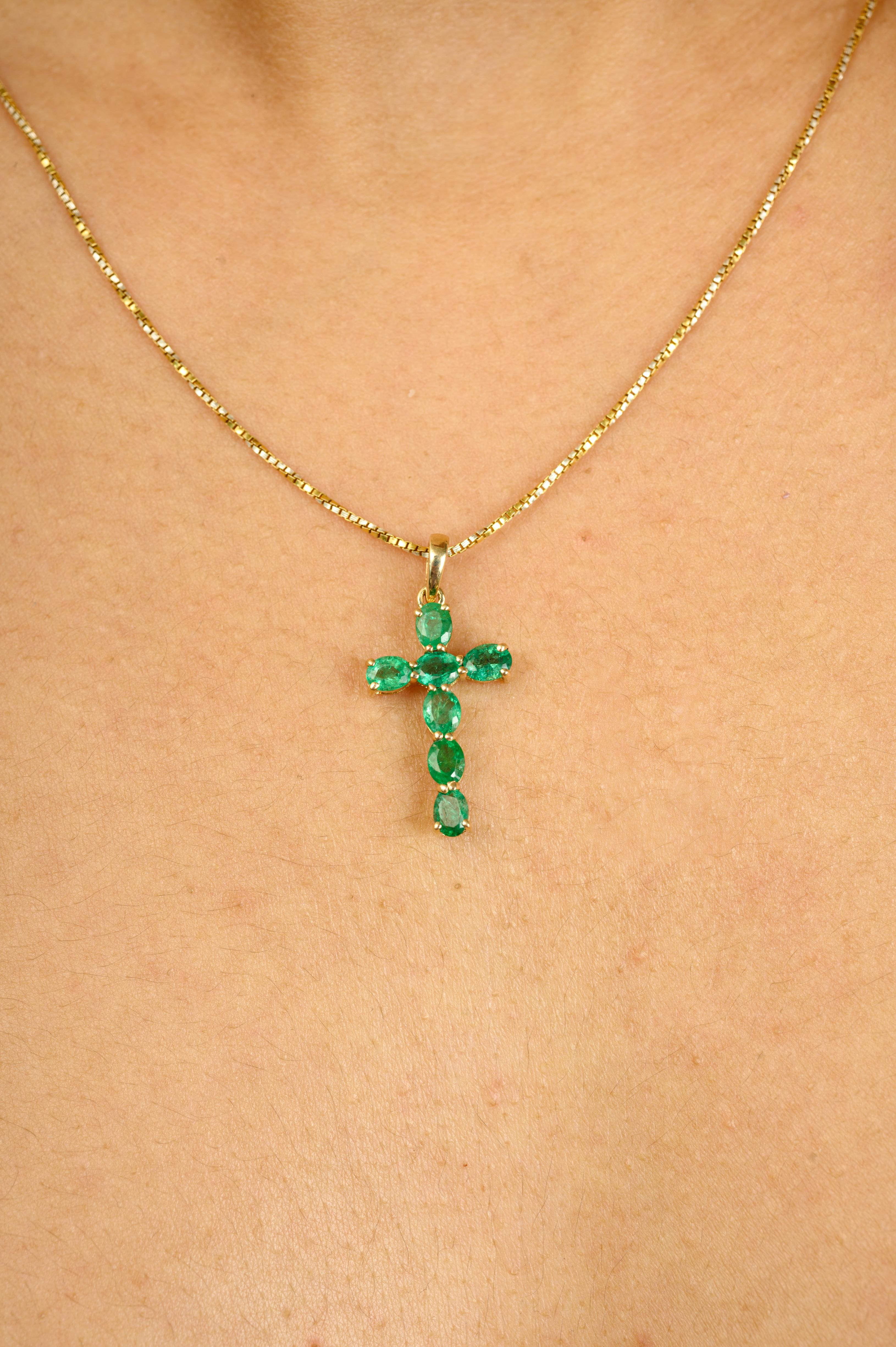 Natural Emerald Cross Pendant for Womens in 14k Yellow Gold, Thanksgiving Gift In New Condition For Sale In New York, NY