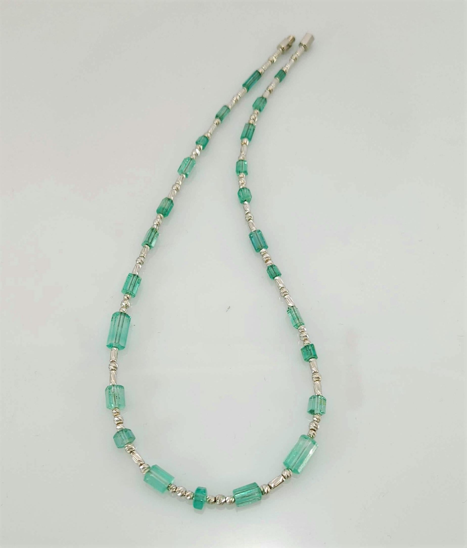 Natural Emerald Crystal Bead Necklace with 18 Carat White Gold For Sale 6