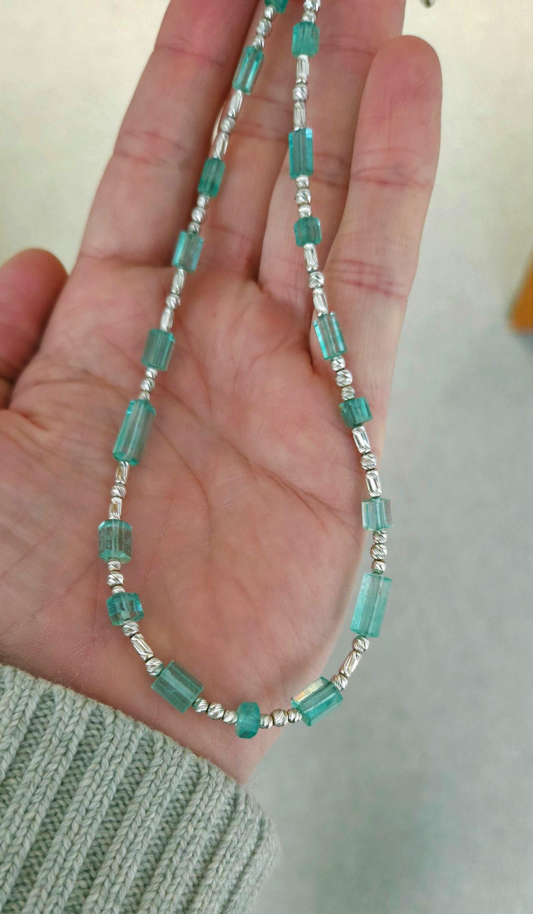 Natural Emerald Crystal Bead Necklace with 18 Carat White Gold For Sale 7