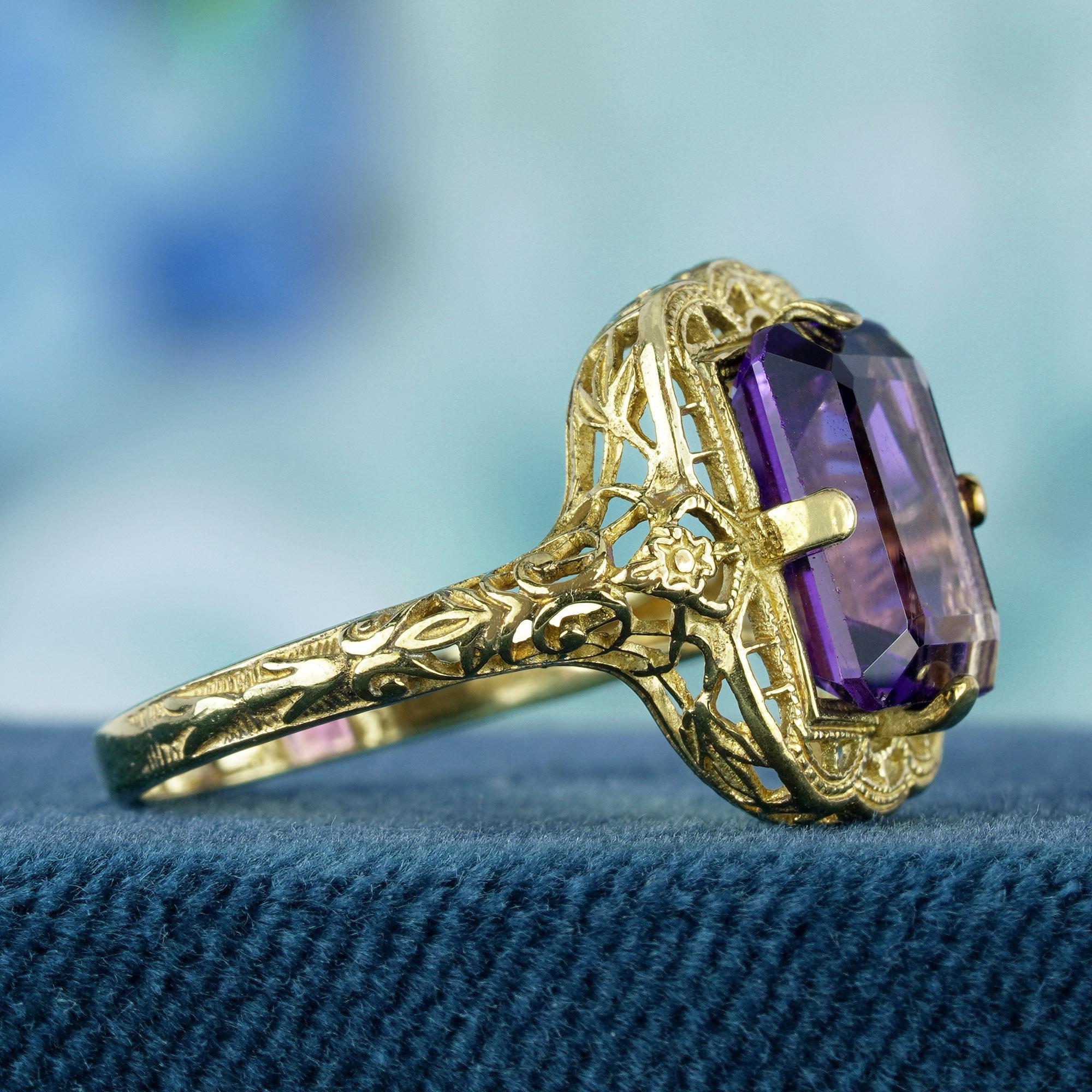 Natural Emerald Cut Amethyst Vintage Style Filigree Ring in Solid 9K Yellow Gold In New Condition For Sale In Bangkok, TH