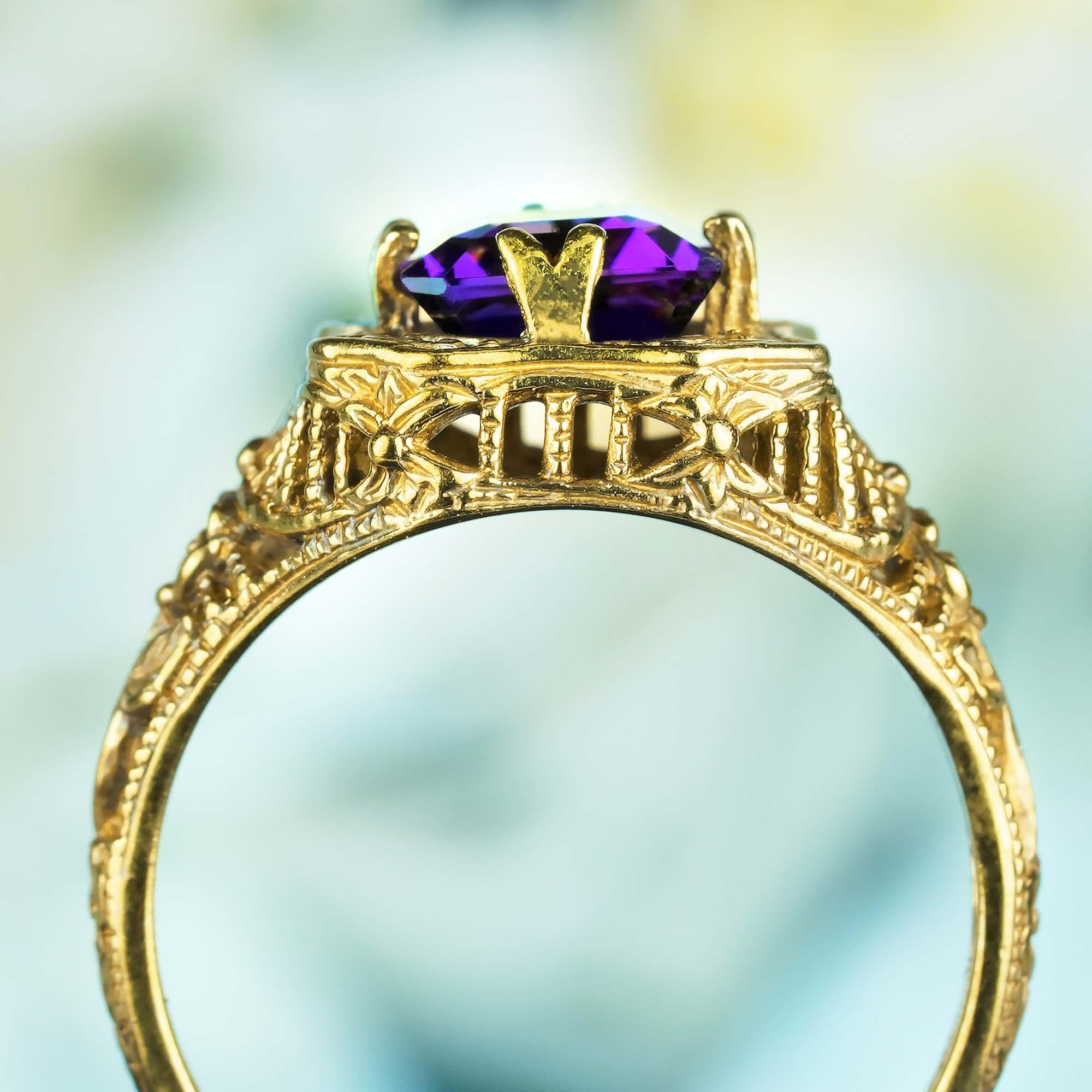 Im Angebot: Filigraner Ring aus massivem 9 Karat Gelbgold mit natürlichem Amethyst im Smaragdschliff im Vintage-Stil () 5