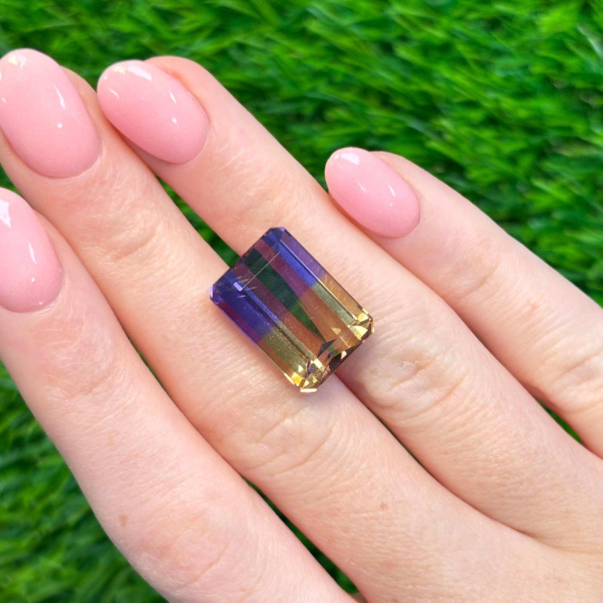 Ametrino taglio smeraldo Nature 11,78 ct In condizioni Nuovo in vendita a GREAT NECK, NY