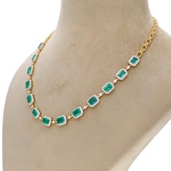 Natural Emerald & Diamond Necklace 18K Gold