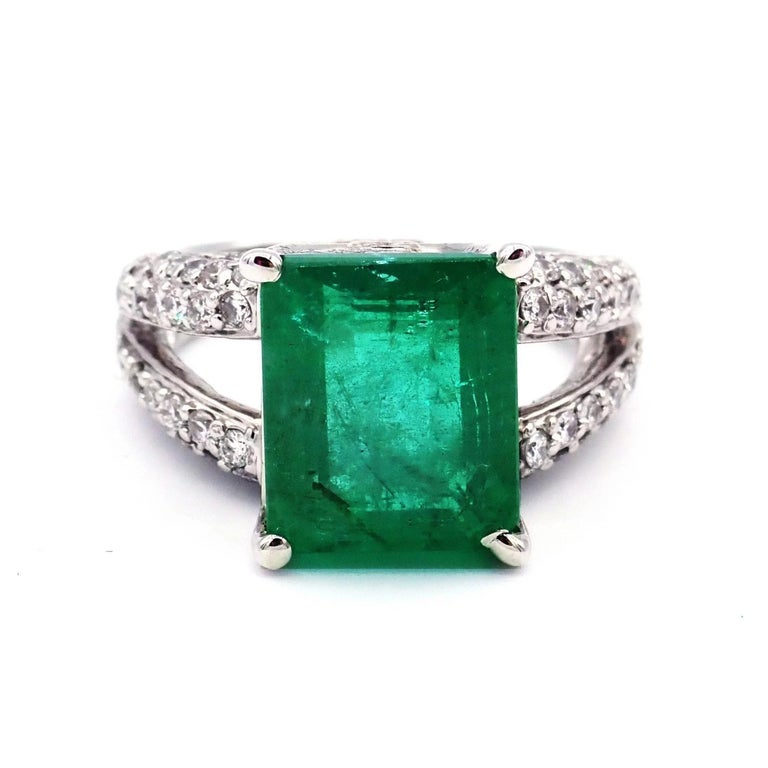 Customizable Natural Emerald Cut Emerald Diamond Wedding Ring For Sale