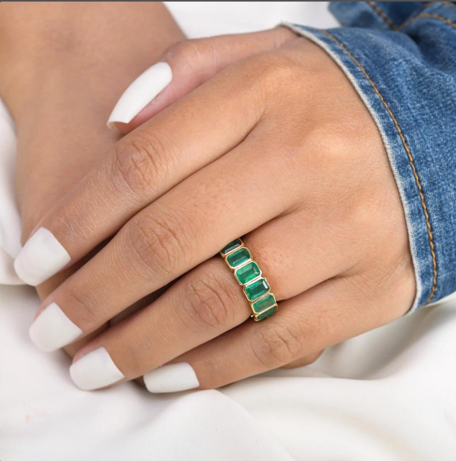 STEIN DETAILS :
✦ Edelstein : Smaragd
✦ Edelsteinart : Natürlich
✦ Größe der Edelsteine: 6x4 MM
✦ Edelsteinform : Smaragdschliff
✦ Anzahl der Edelsteine : 17
✦ Gewicht der Edelsteine : 7 Karat
✦ Edelsteingehalt : AAA(Vivid Green)

METALLDETAILS :
✦
