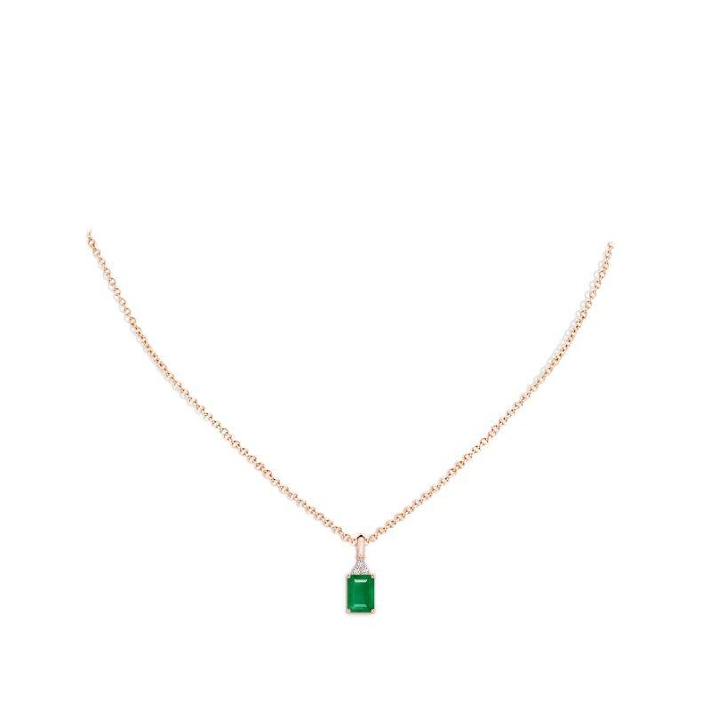 Taglio smeraldo Ciondolo con smeraldo naturale e diamante in oro rosa di dimensioni 7x5 mm in vendita