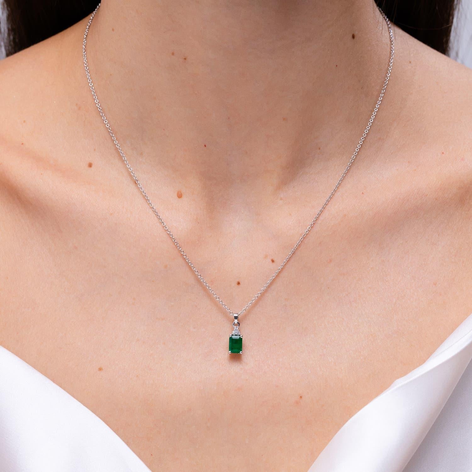 Natural Emerald-Cut Emerald Pendant with Diamond Trio in 18K Yellow Gold In New Condition For Sale In Los Angeles, CA