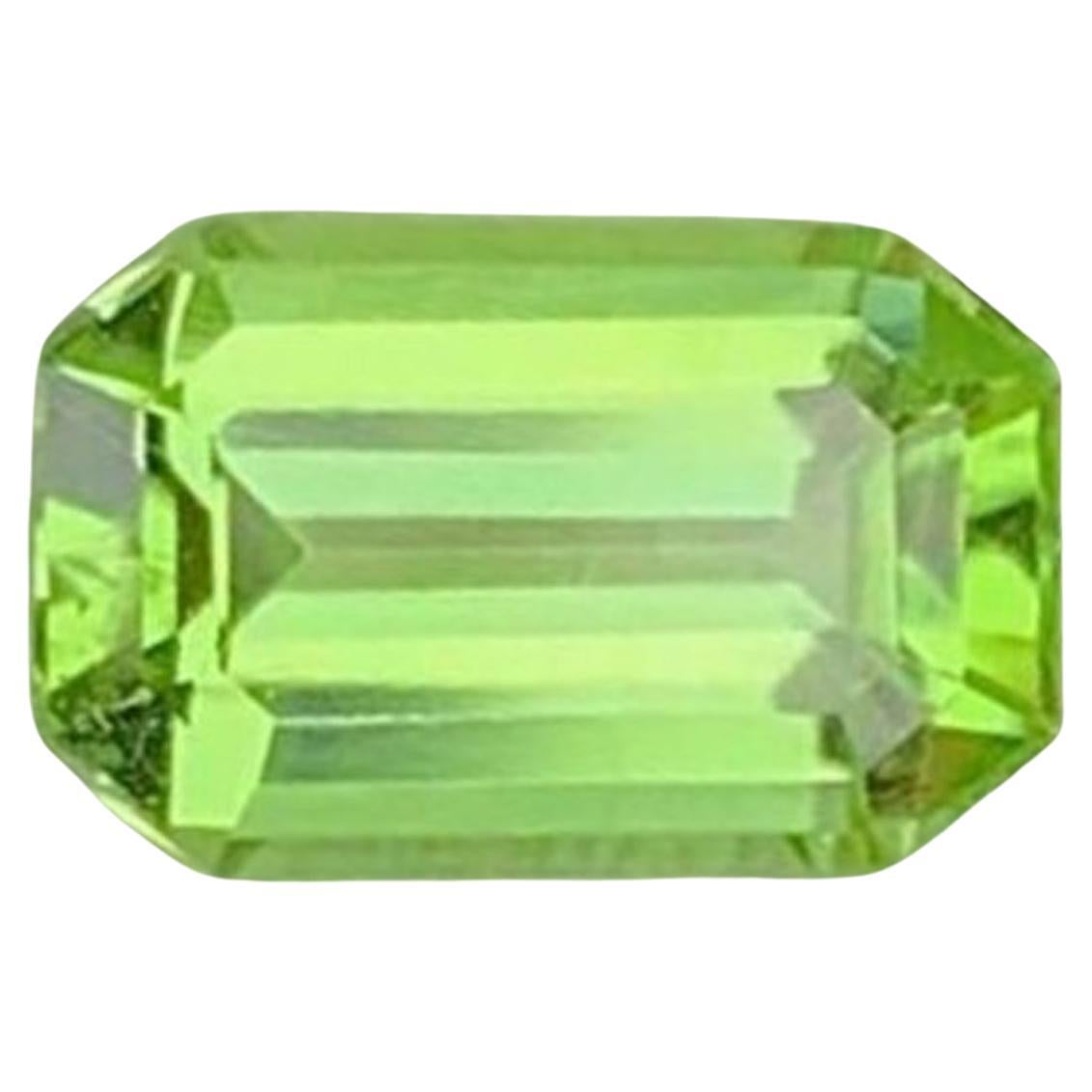 Natürlicher Smaragdschliff Peridot Edelstein: August Geburtsstein, Pakistan 1.00 Karat