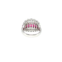 Bague en or 18 carats ornée d'un rubis naturel taille émeraude (non chauffé) et d'un diamant blanc taille poire