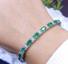 Natural Emerald 9.56cts & Diamond 0.65cts Bracelet in 14k Gold