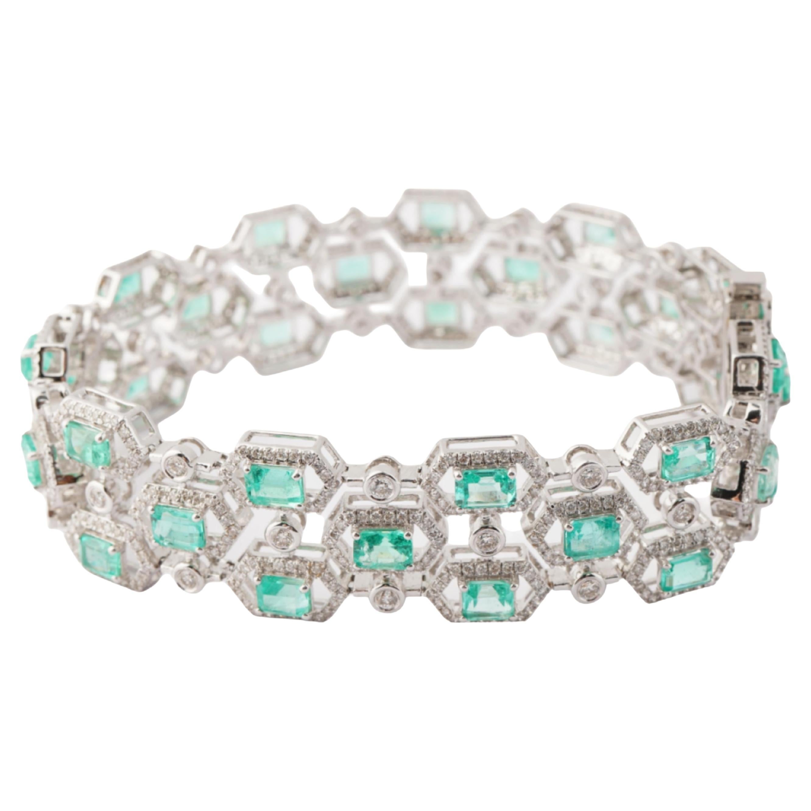 Natural emerald diamond bracelet in 18k gold