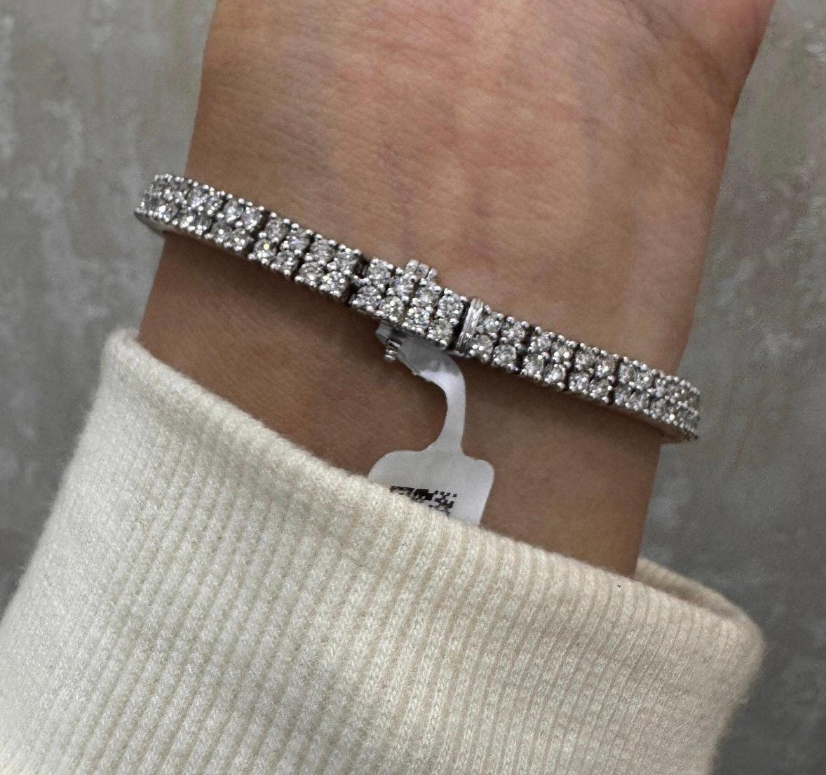 De las mujeres Natural Emerald & Diamond Bracelet in 18K White Gold en venta