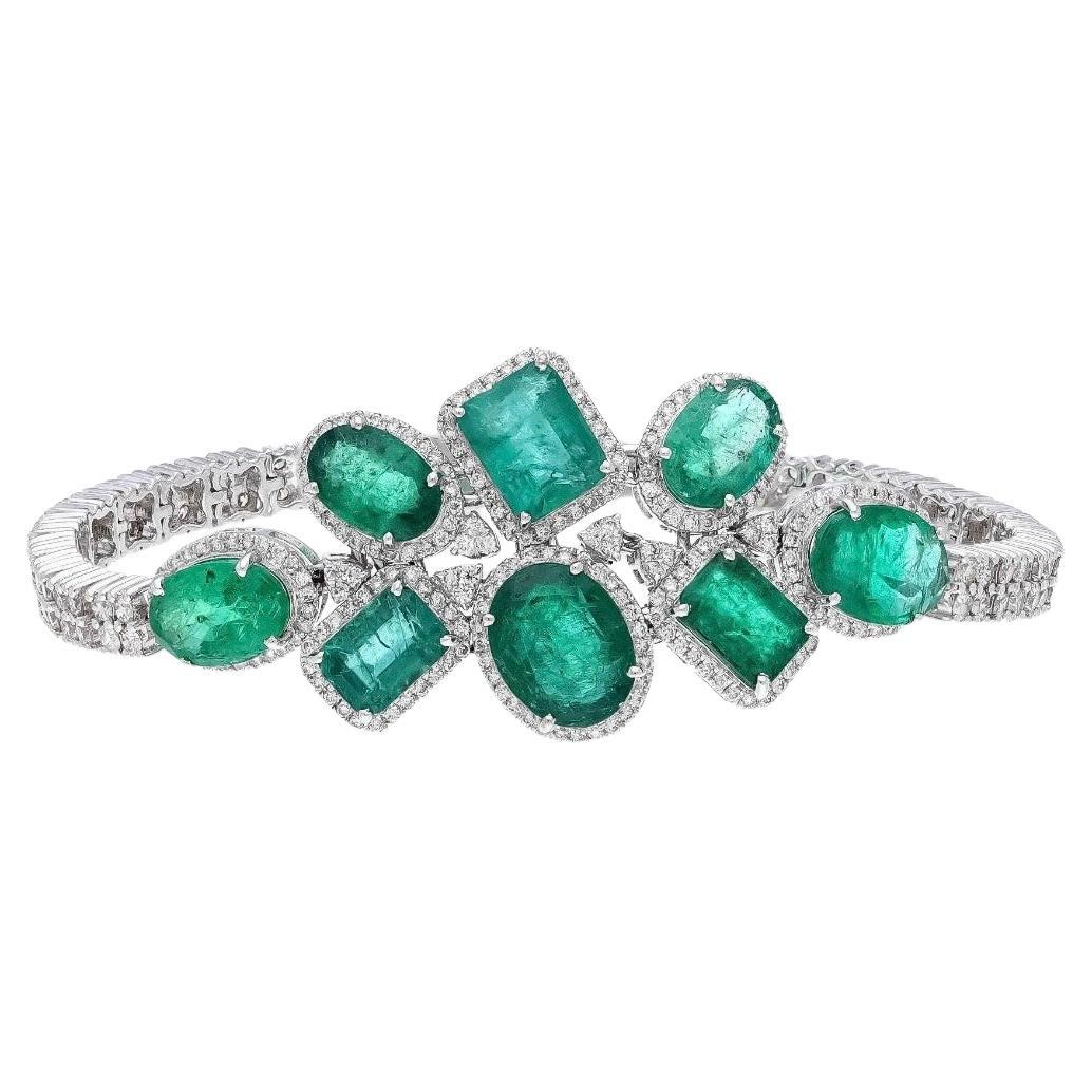 Natural Emerald 
Diamond Bracelet in 18K White Gold
