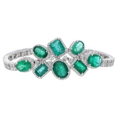 Natural Emerald 
Diamond Bracelet in 18K White Gold