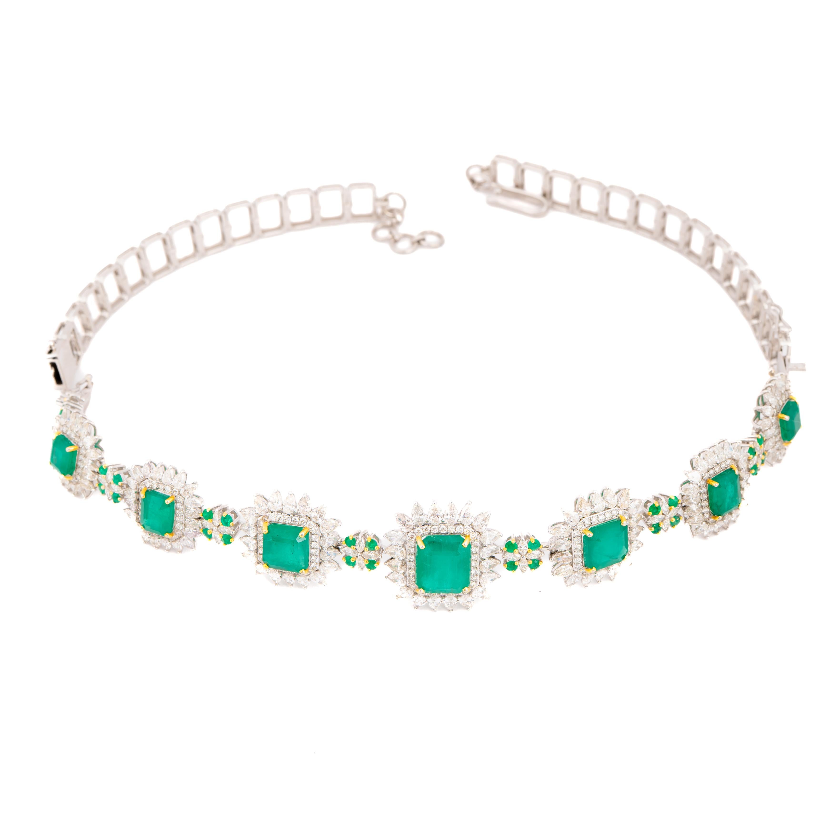 GW= 41.920gm
NW= 36.120gm
Diamond = 1.33cts
Fancy diamond = 8.79cts
Emerald = 17.90cts
Emerald round = 0.98cts
Follow us on insta(divinejewellerylounge)
N