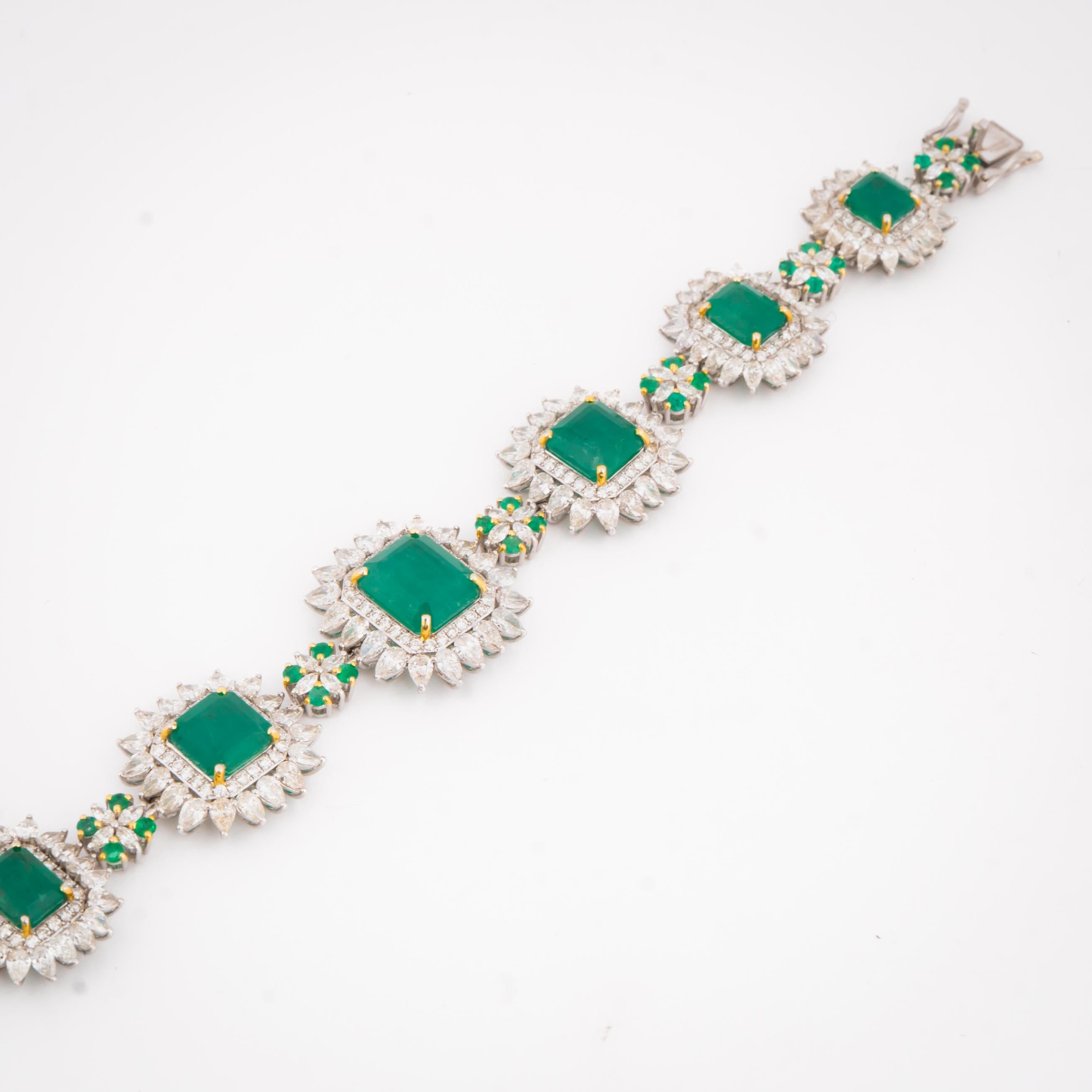 Women's Natural Emerald & diamond Bracelet & Necklace in 14k gold For Sale