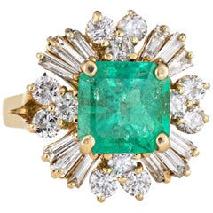 Natural Emerald Diamond Cocktail Ring Vintage 14 Karat Yellow Gold Estate Fine