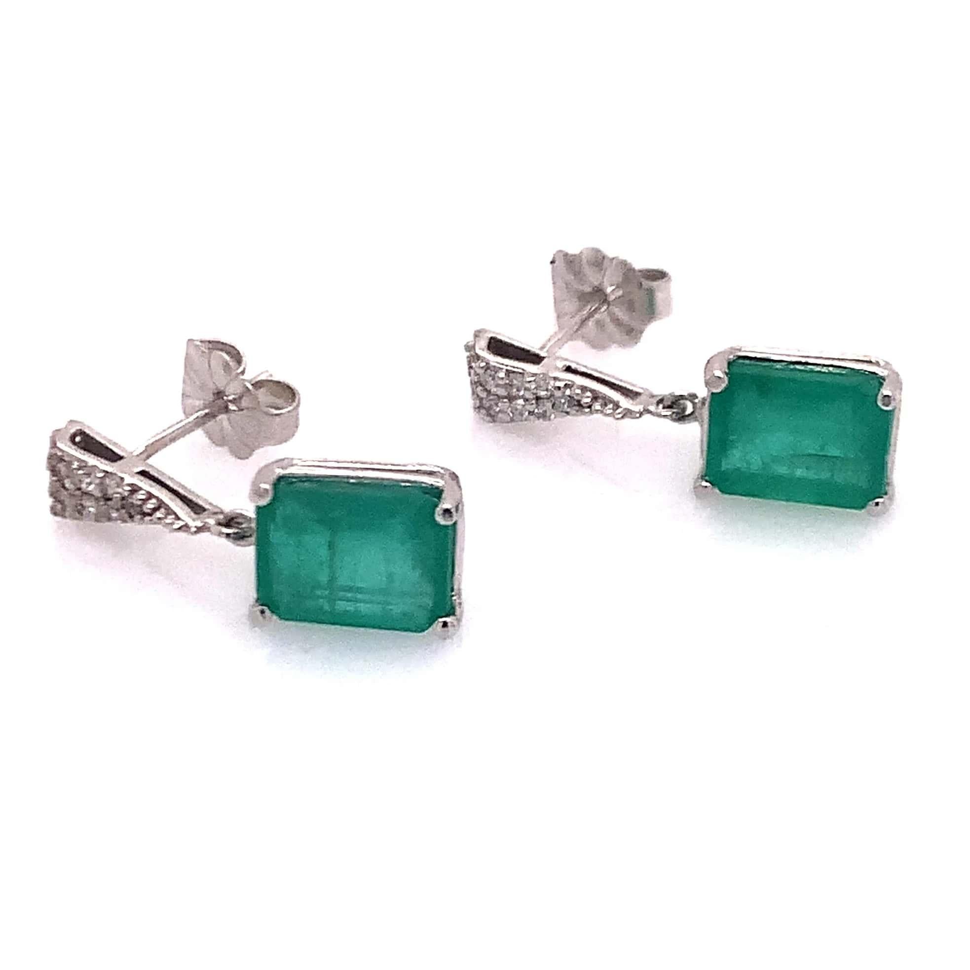 Natural Emerald Diamond Dangle Earrings 14k WG 2.99 TCW Certified  In Good Condition For Sale In Brooklyn, NY