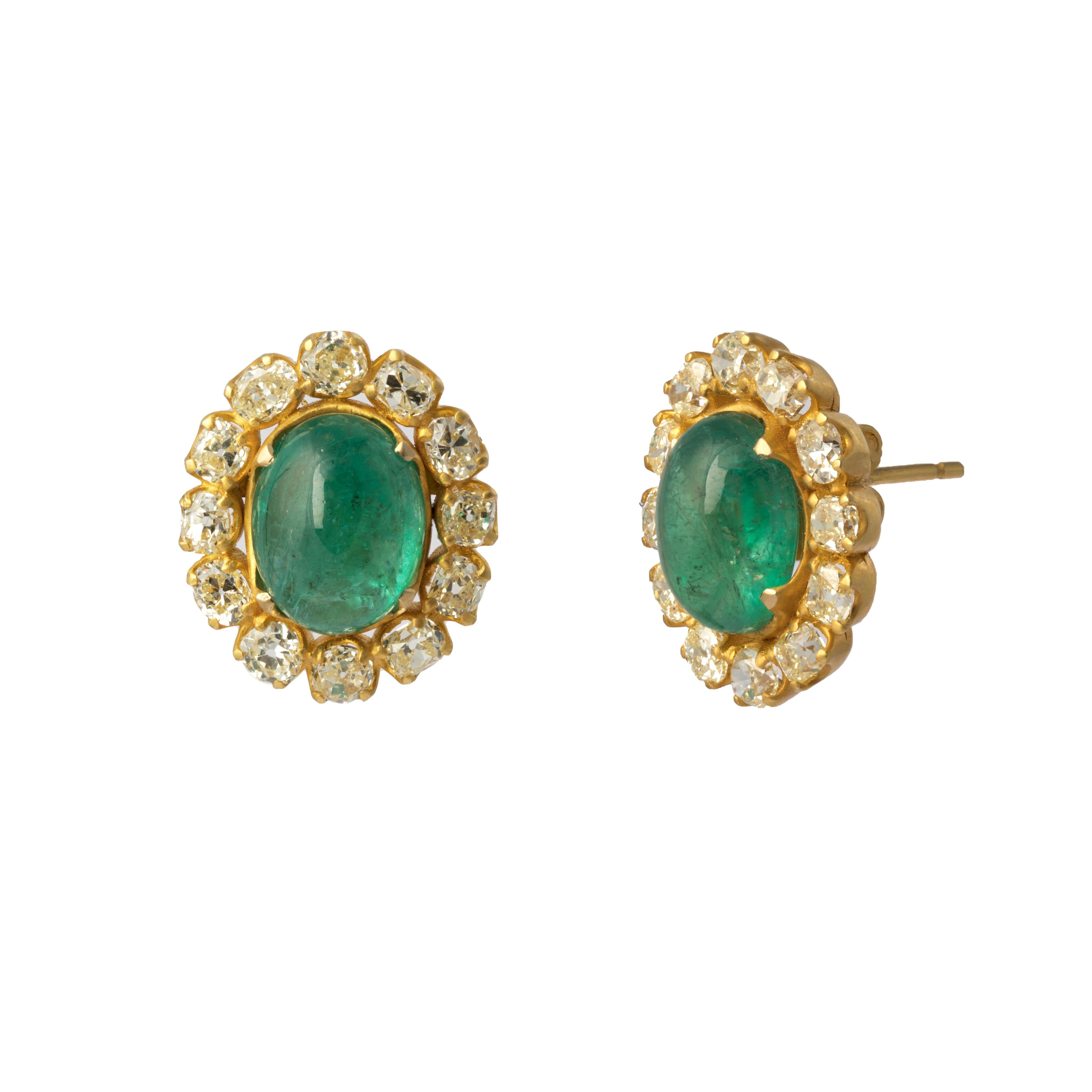 Pendiente de Diamante Esmeralda Natural en Oro de 18k Corte cojín antiguo