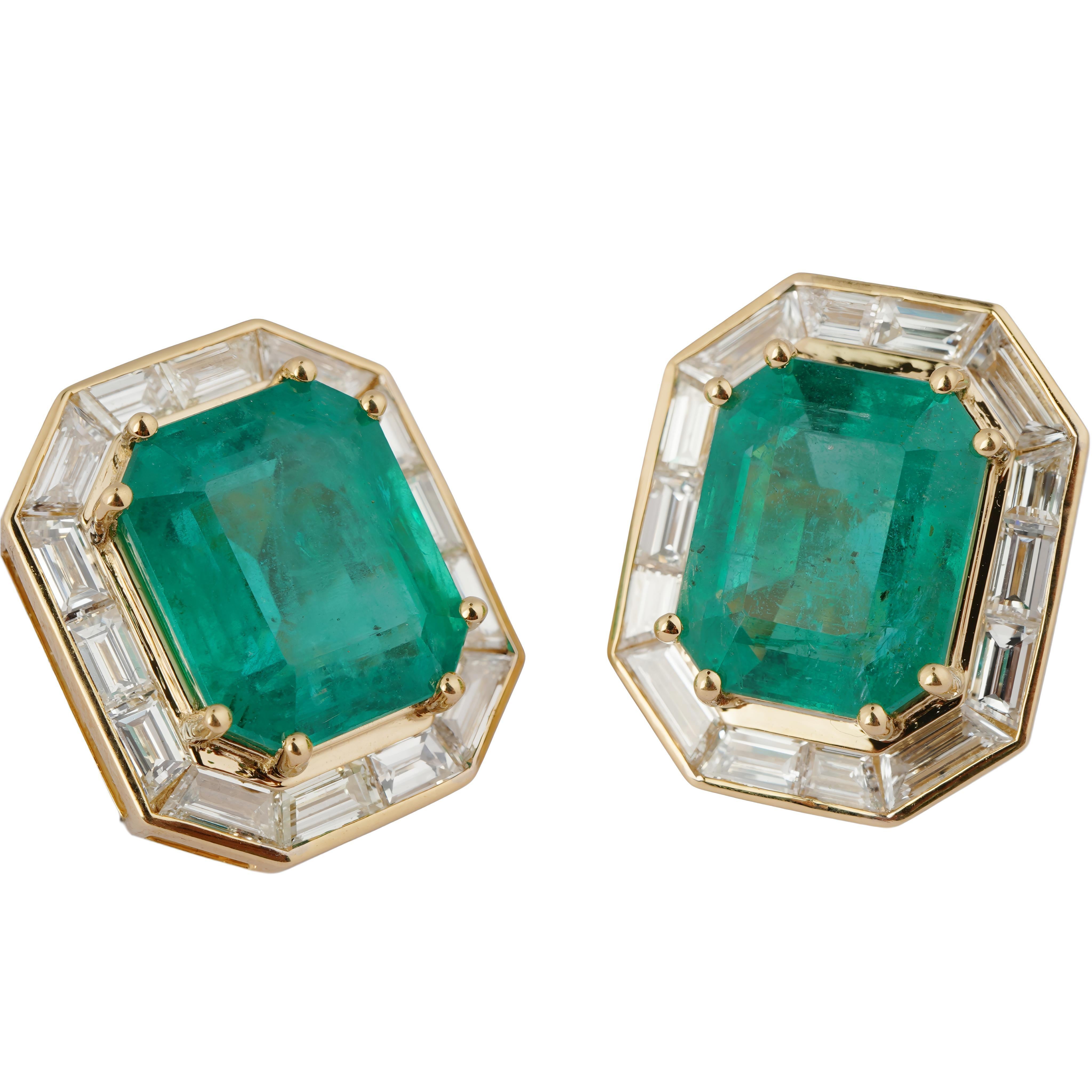 Natural Zambian high quality emerald diamond earring in 18k gold Neuf - En vente à jaipur, IN