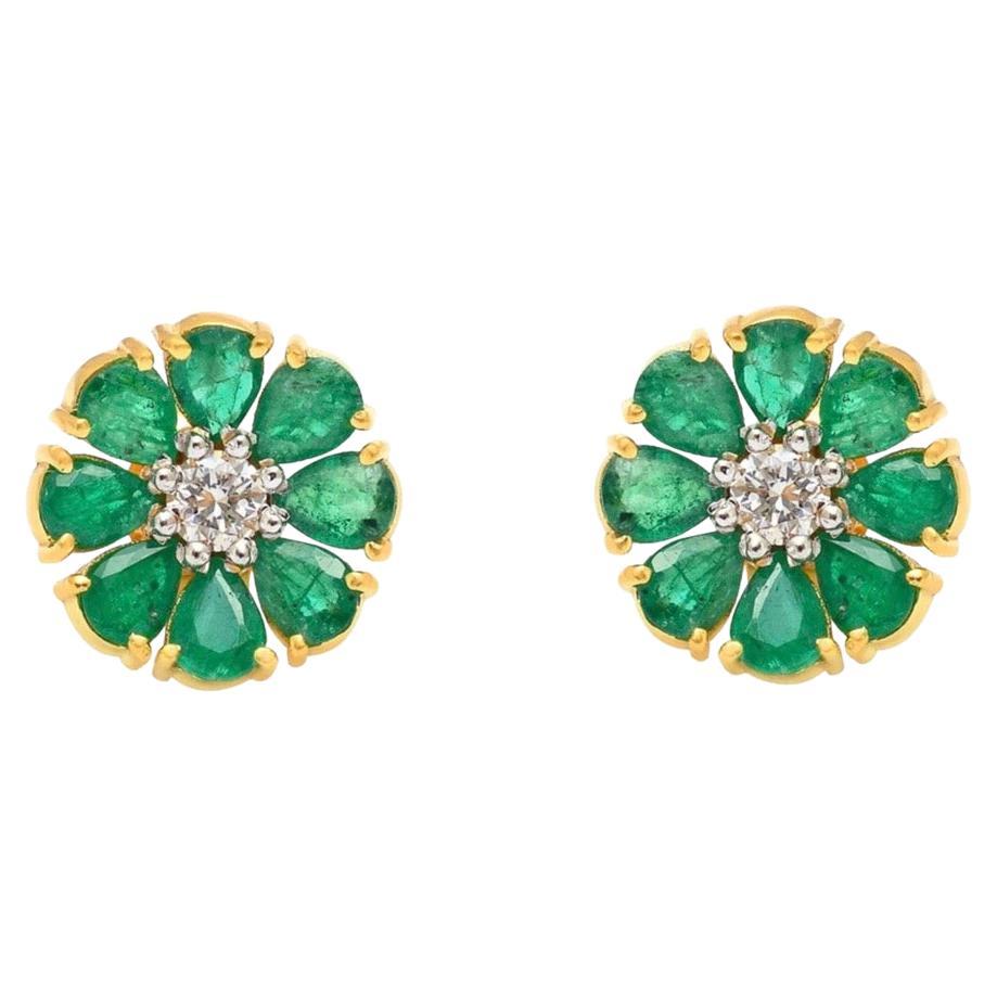 Natural Emerald & Diamond Earring in 18k Gold