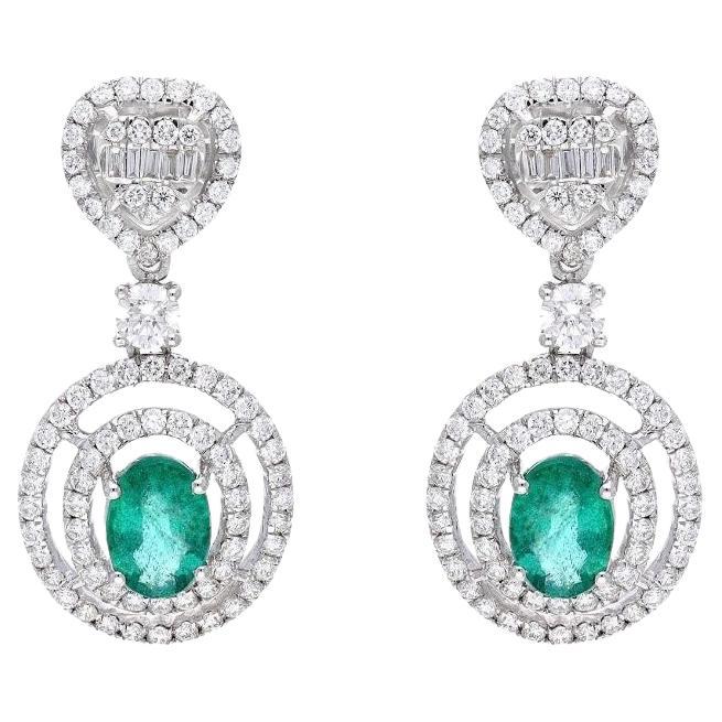 Orecchino con diamante smeraldo naturale in oro 18 carati