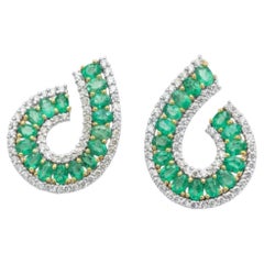 Natural Emerald & Diamond Earring in 18k Gold