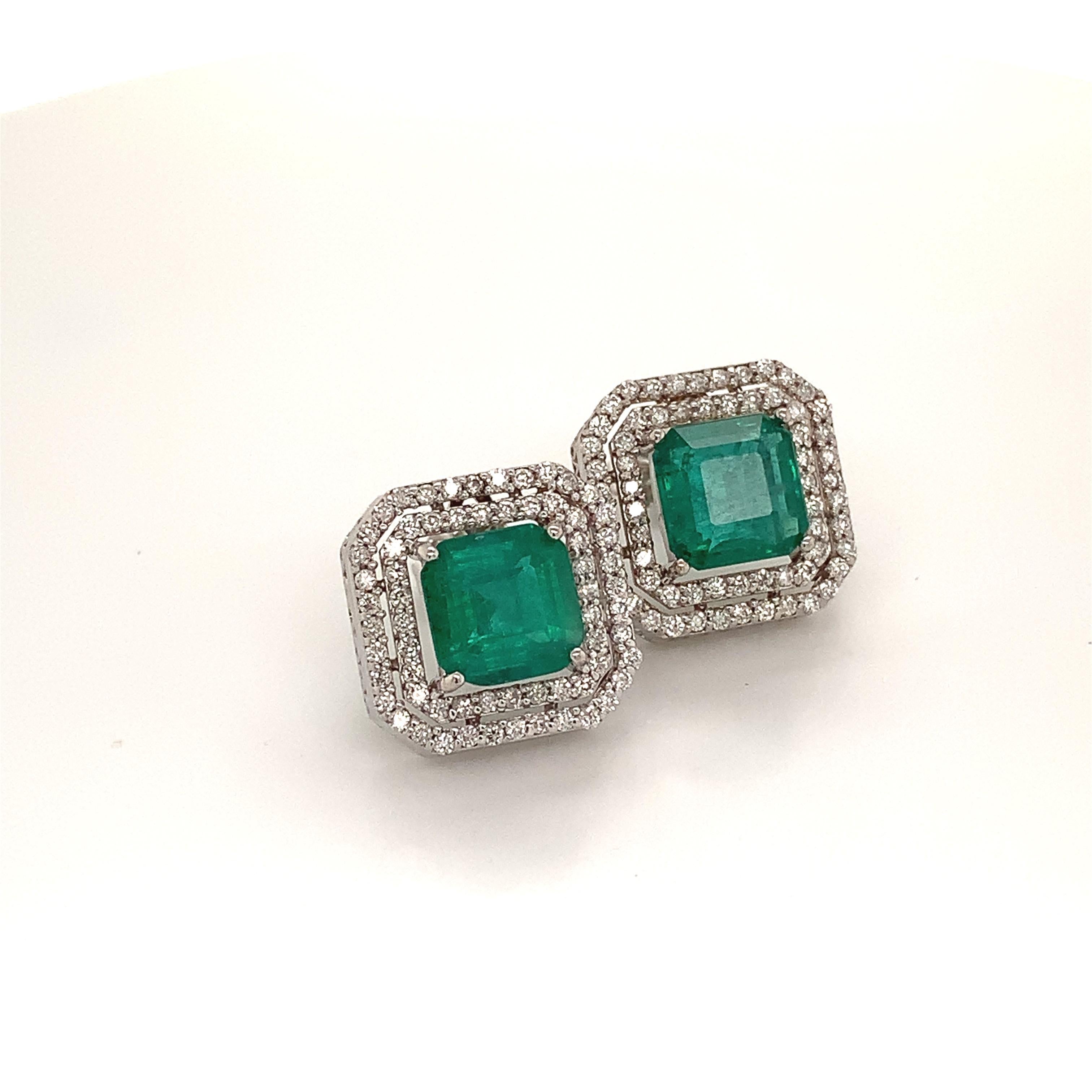 Natural Emerald Diamond Earrings 14k Gold 4.72 Tcw Certified In New Condition For Sale In Brooklyn, NY