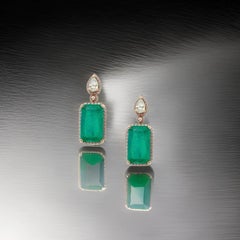 Boucles d'oreilles en or 14 carats avec diamants et émeraude naturelle certifiée 5,0 TCW