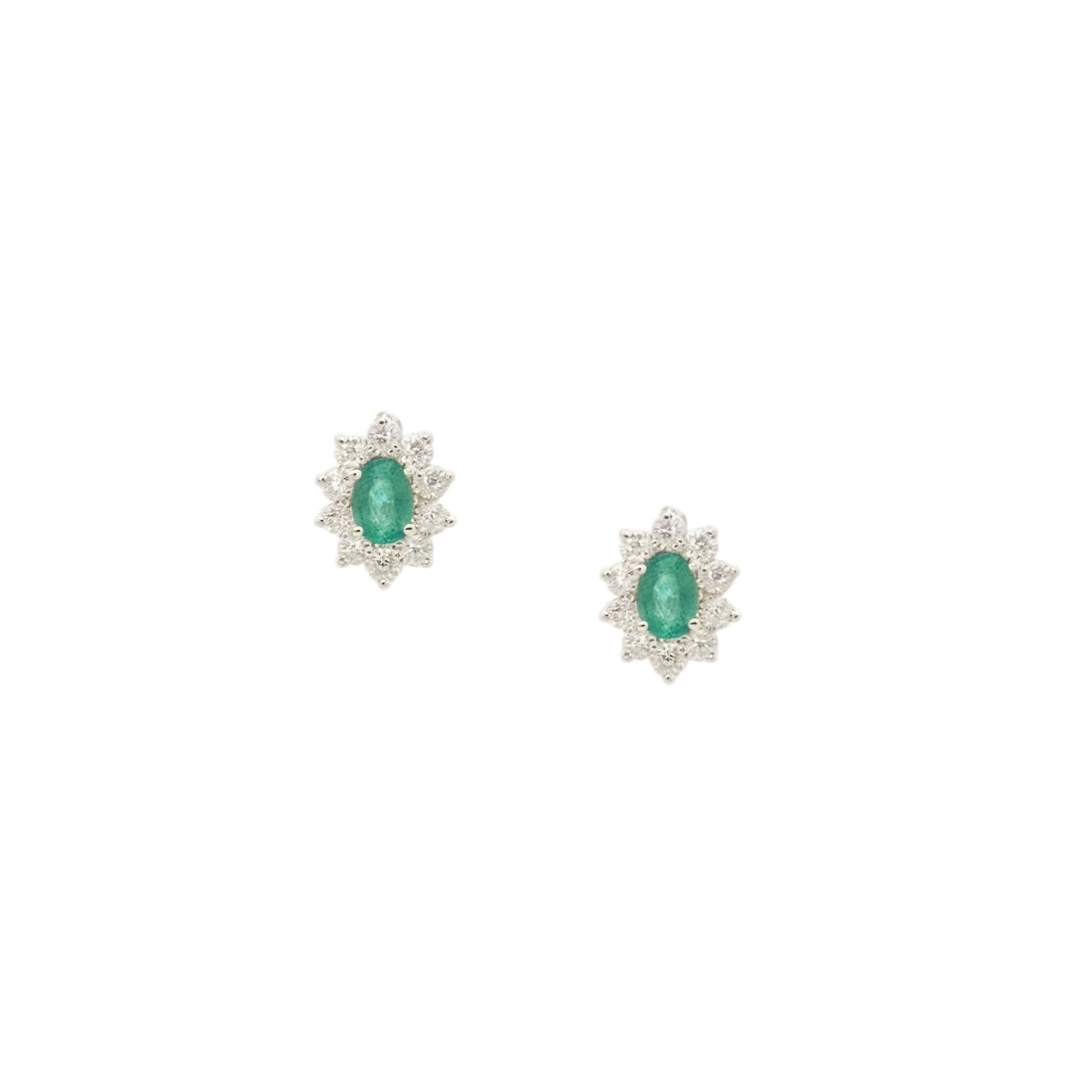 Natürliche Smaragd-Diamant-Ohrringe 14k Weißgold 2.4 TCW zertifiziert im Angebot 4