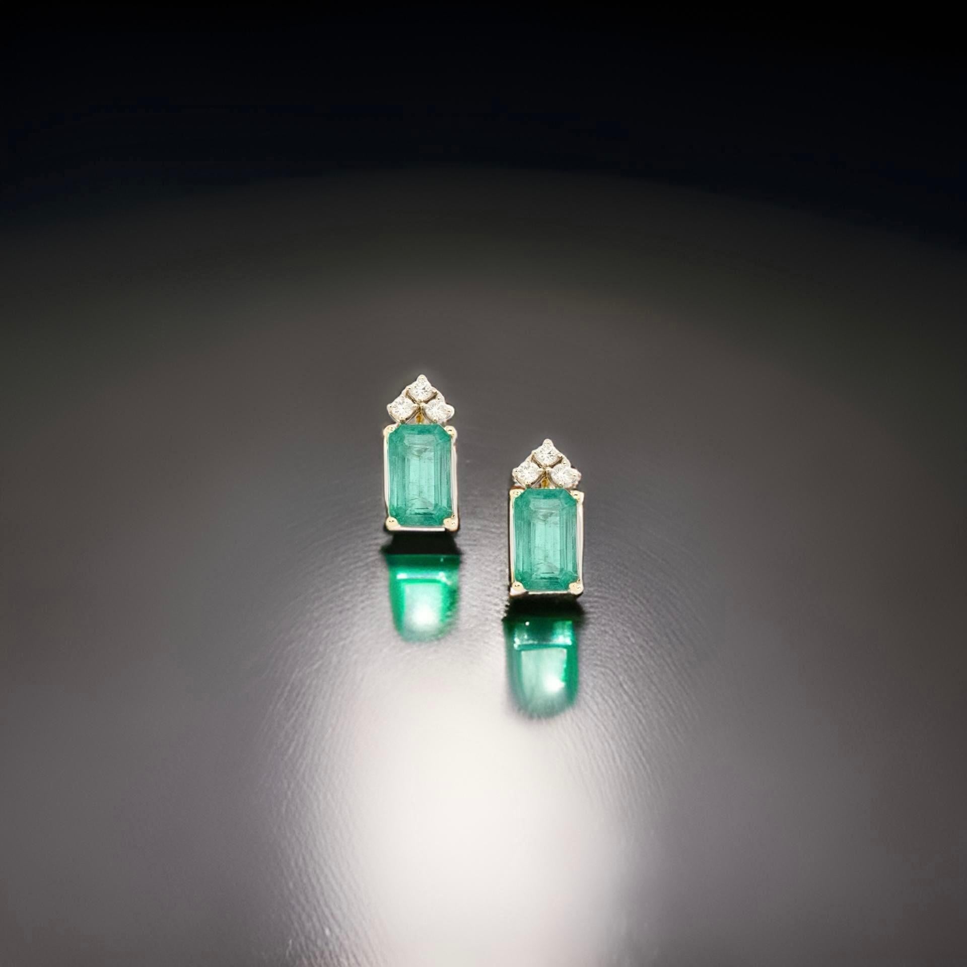 Boucles d'oreilles diamant émeraude naturelle or jaune 14k 1.69 TCW Certified Neuf - En vente à Brooklyn, NY
