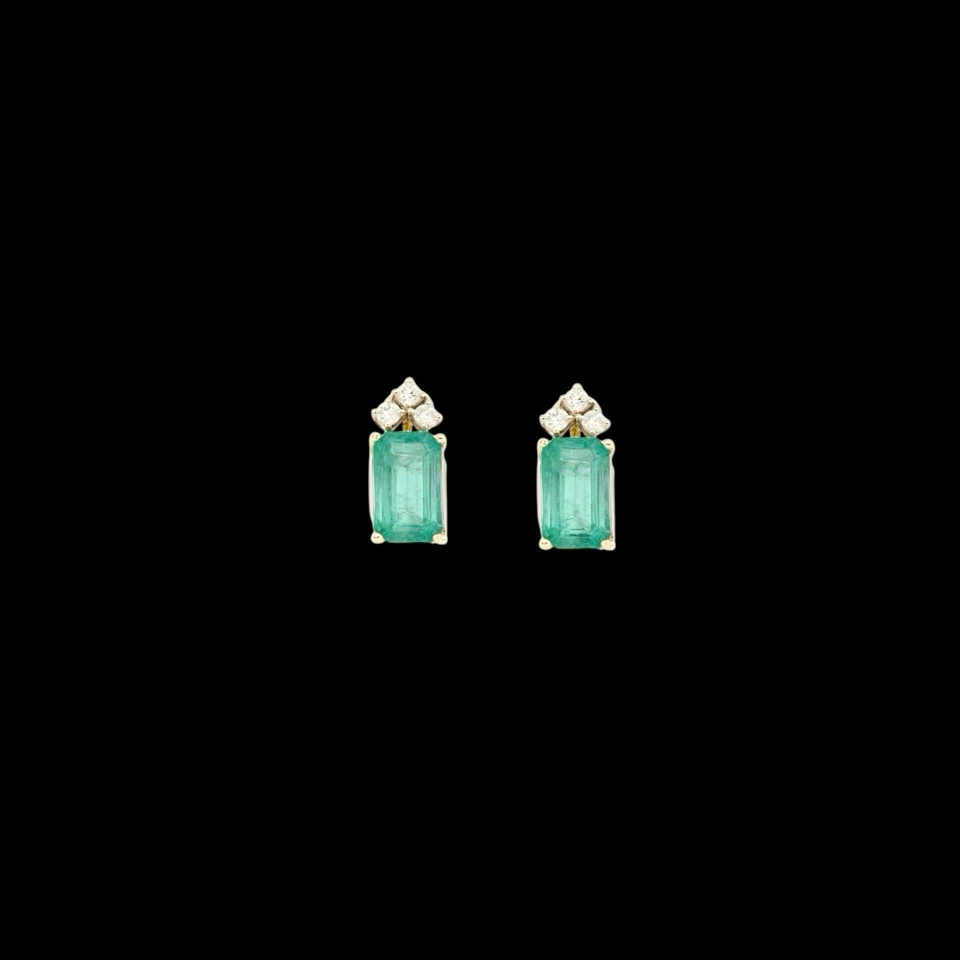 Boucles d'oreilles diamant émeraude naturelle or jaune 14k 1.69 TCW Certified Pour femmes en vente